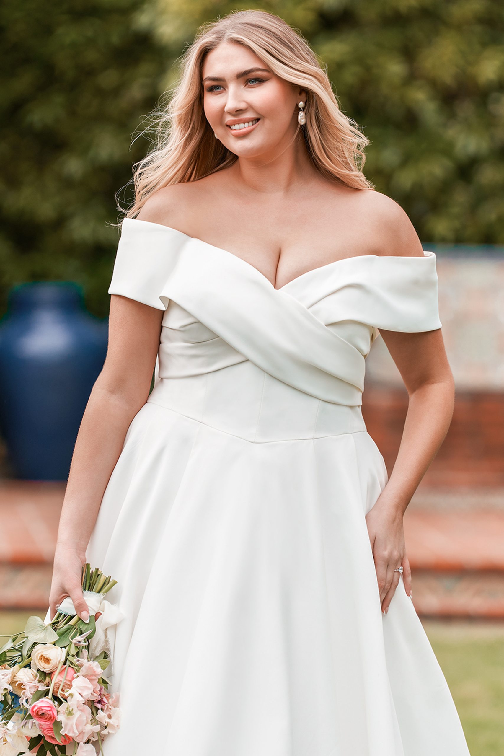 Plus Size Wedding Dresses Allure W504